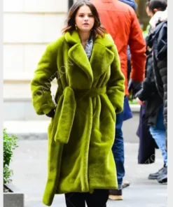 Only Murders in the Building S02 Mabel Mora Green Fur Coat